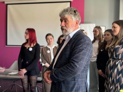 Dzień Mamy w Szpitalu Dziecięcym w Bydgoszczy z Kosmetologiczną Organizacją Studencką . Kliknij, aby powiększyć zdjęcie.